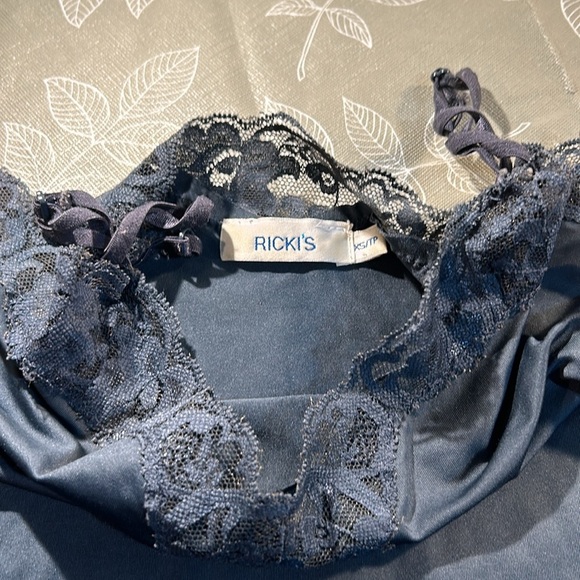 Ladies Ricki’s Cami. - Picture 3 of 4